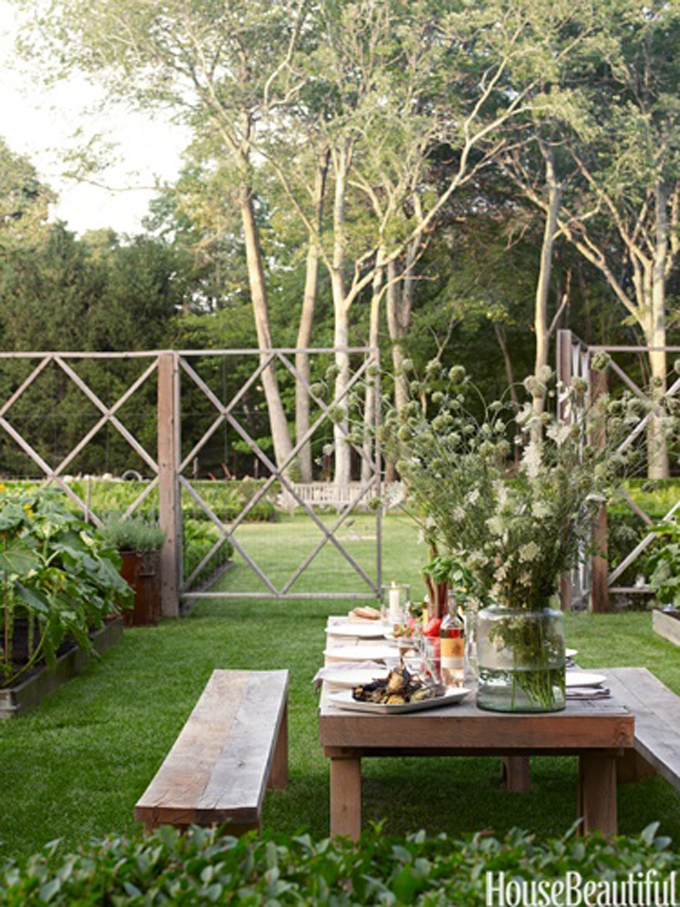 outdoor dining space